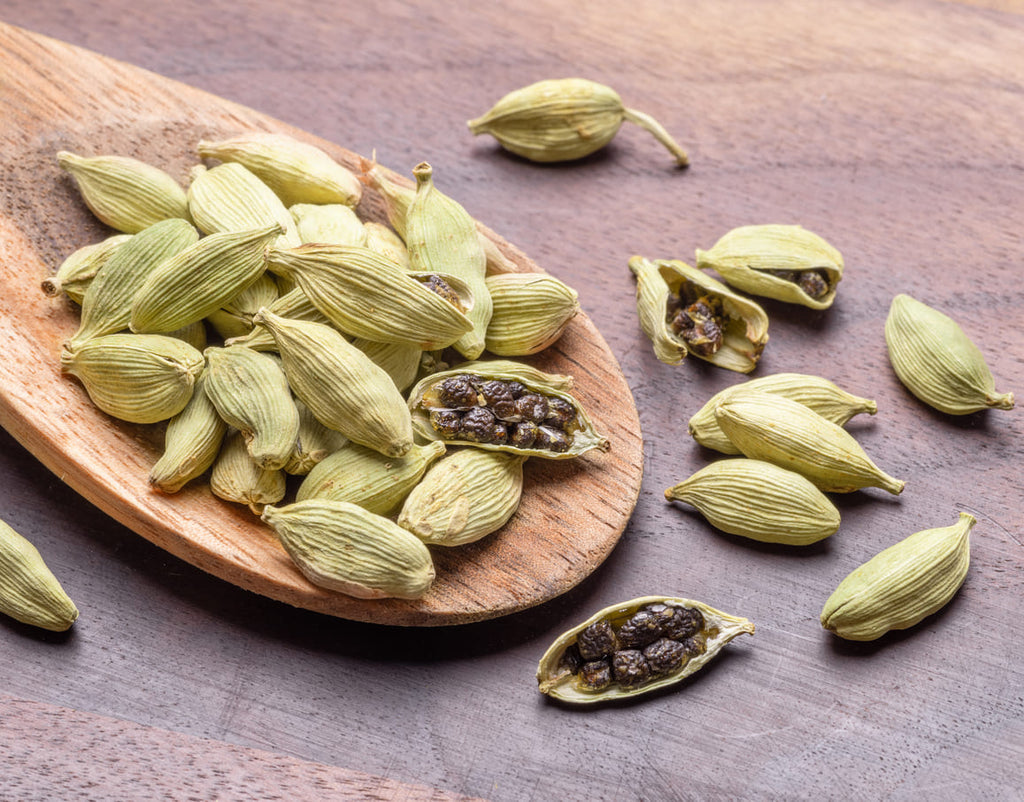 The Benefits of Incorporating Cardamom Pods into Your Daily Tea Ritual